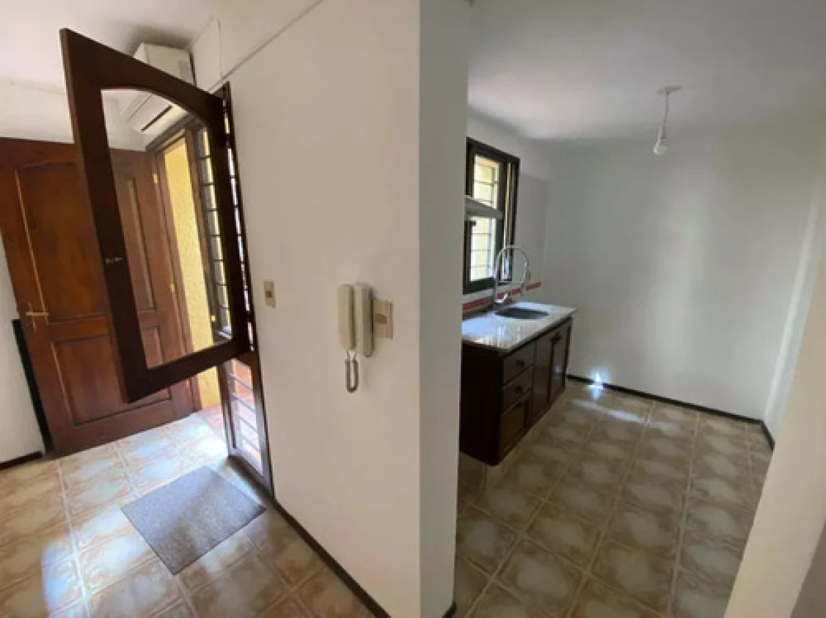 Apartamento en Alquiler - Cordón 