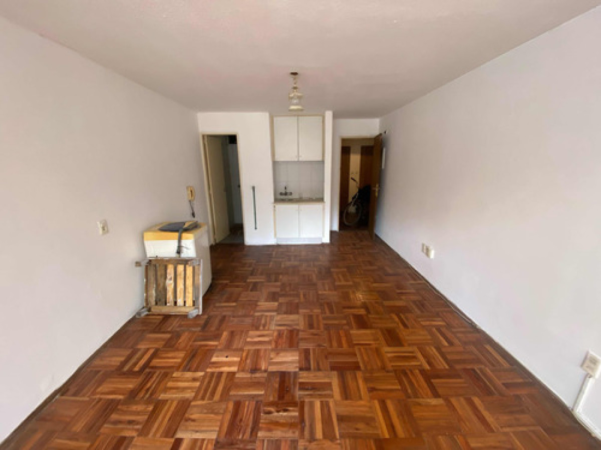 Monoambiente en alquiler - Centro 