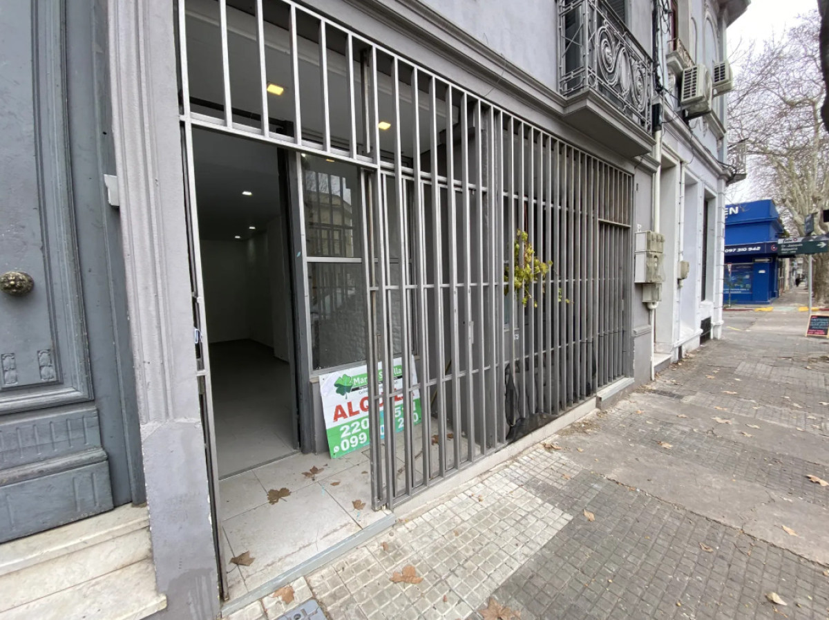 Monoambiente en alquiler - La Comercial 