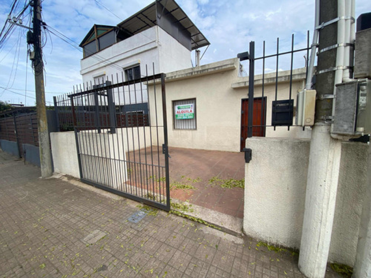 Casa en alquiler - Cerrito 