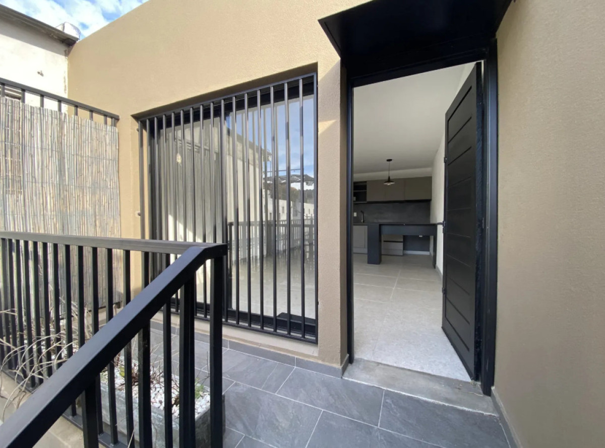 Casa en alquiler - Tres Cruces 