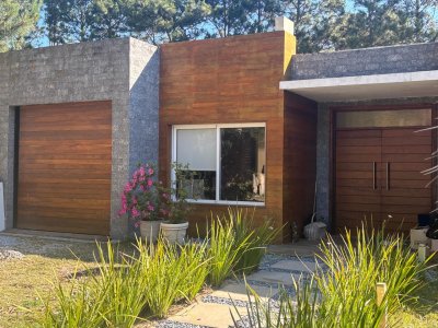 Alquiler Casa temporada Barrio Privado La Residence