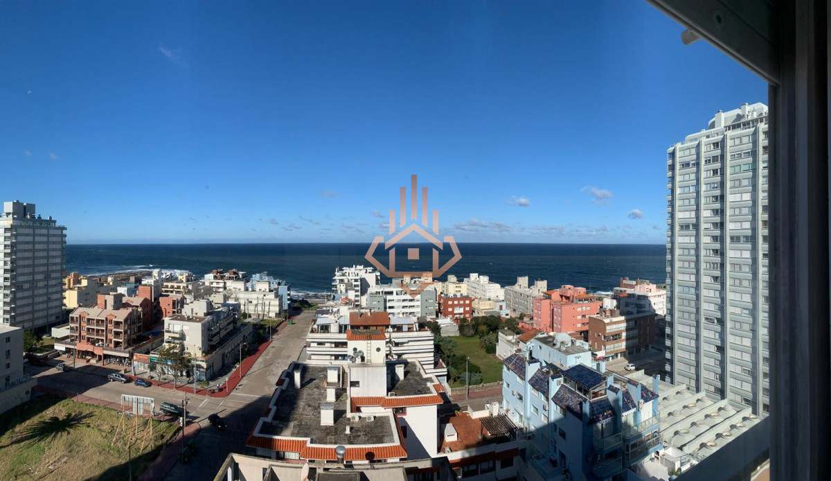 Alquiler Anual  Apartamento de 2 dormitorios, Punta del Este.