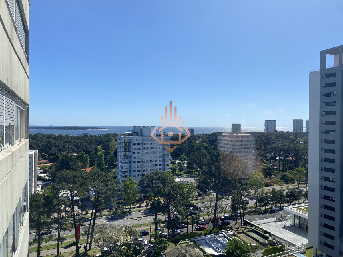 Venta Apartament 4 dormitorios, Punta del este, Excelente ubicación.