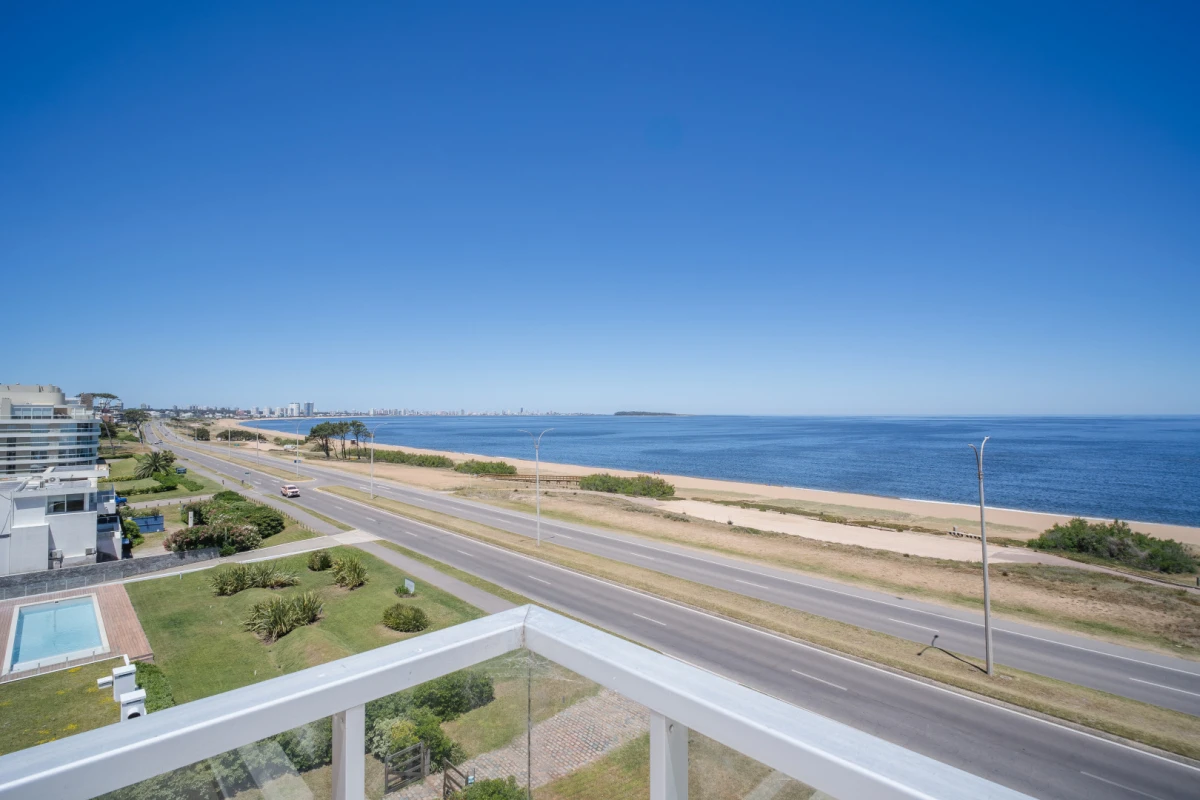 Venta Apartamento Penthouse 4 dormitorios, Frente al mar