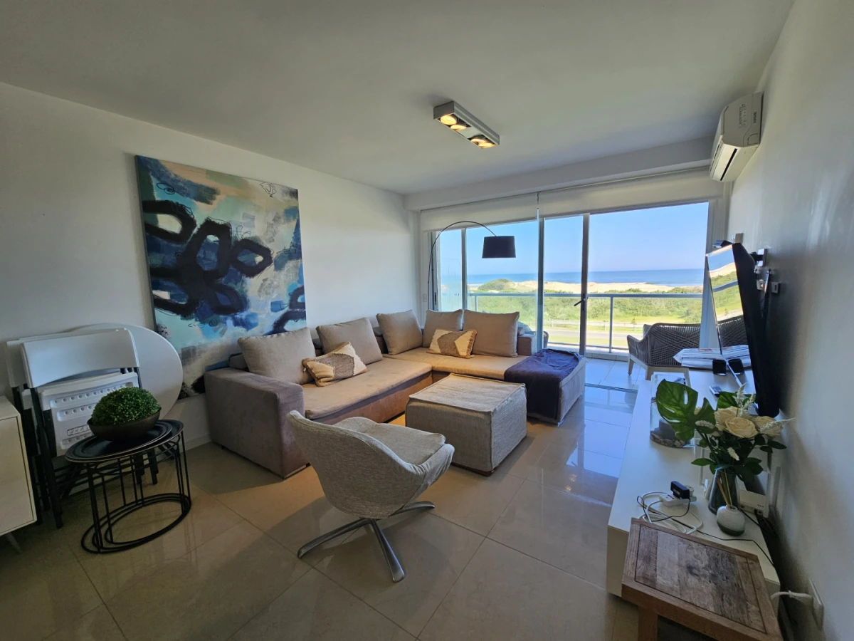 Alquiler de 3 Dormitorios en Suite en Primera Línea de la Brava