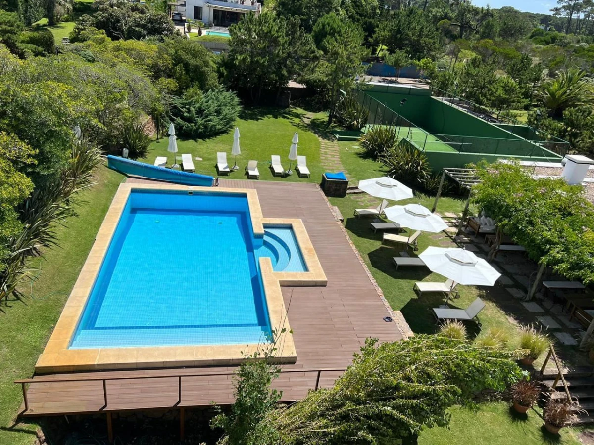 Se Alquila Espectacular Departamento Frente al Mar 4 Dormitorios Playa Brava Frente al Mar