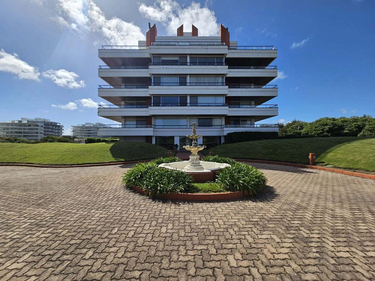 Penthouse en Alquiler Parada 32 de la Brava, 4 Dormitorios