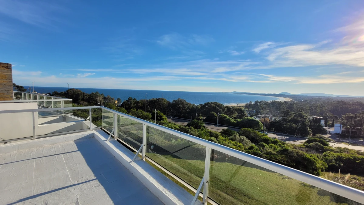 Apartamento en venta con la mejor vista panorámica en Punta Ballena