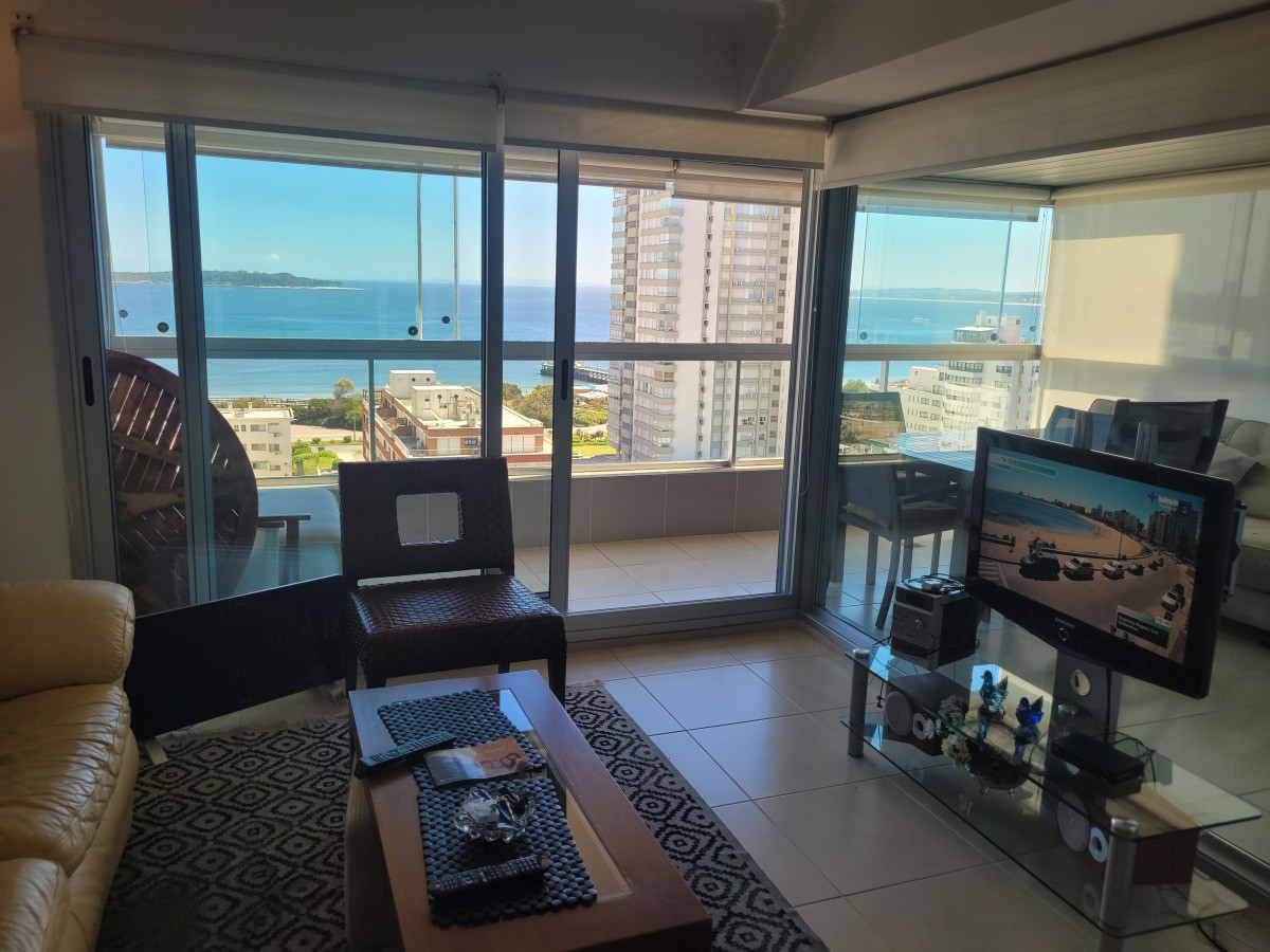 Venta de apartamento piso alto con vista al mar  Edificio Art Boulevard