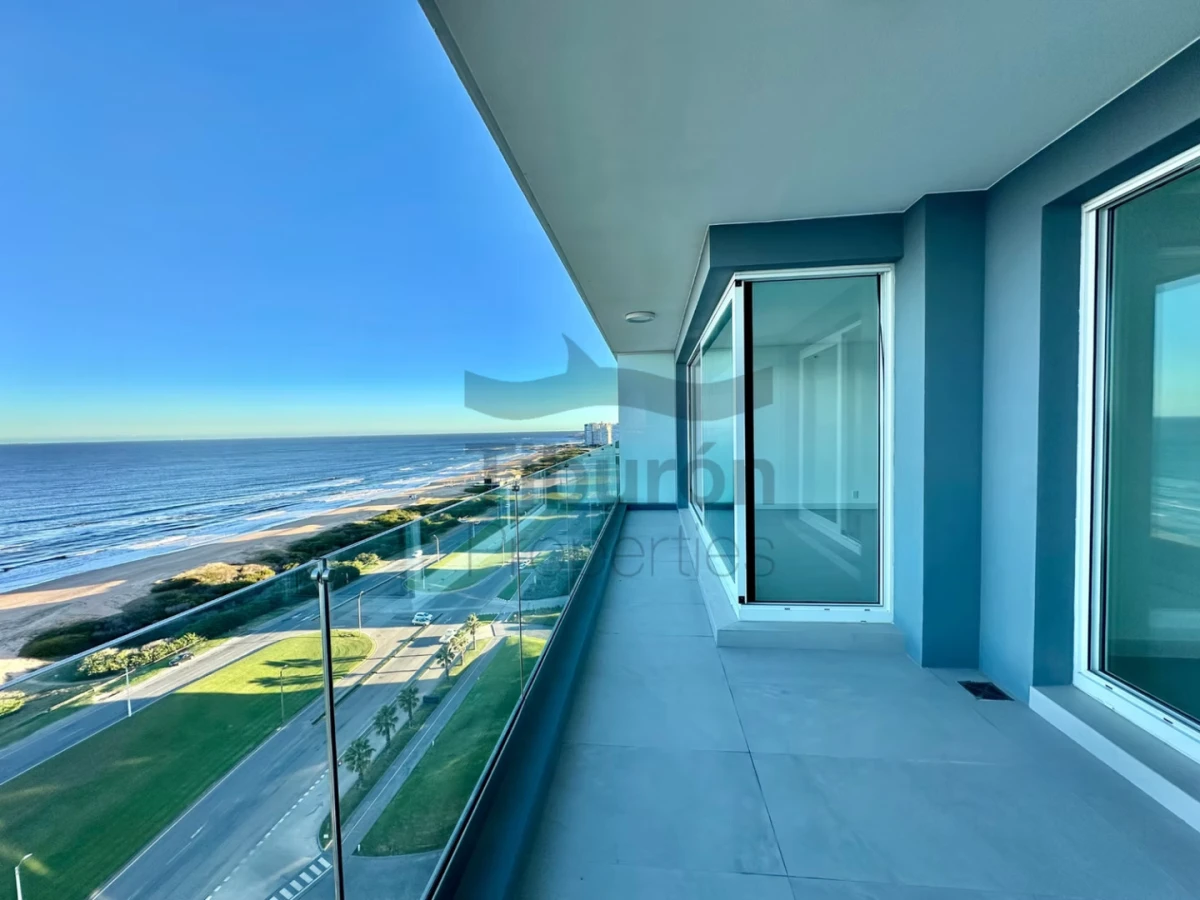 Le Parc III - Piso alto frente al mar