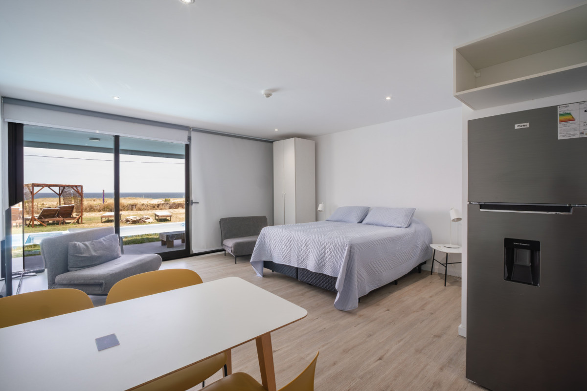 Venta de Monoambiente en Primera Línea en Punta Ballena Gran Oportunidad