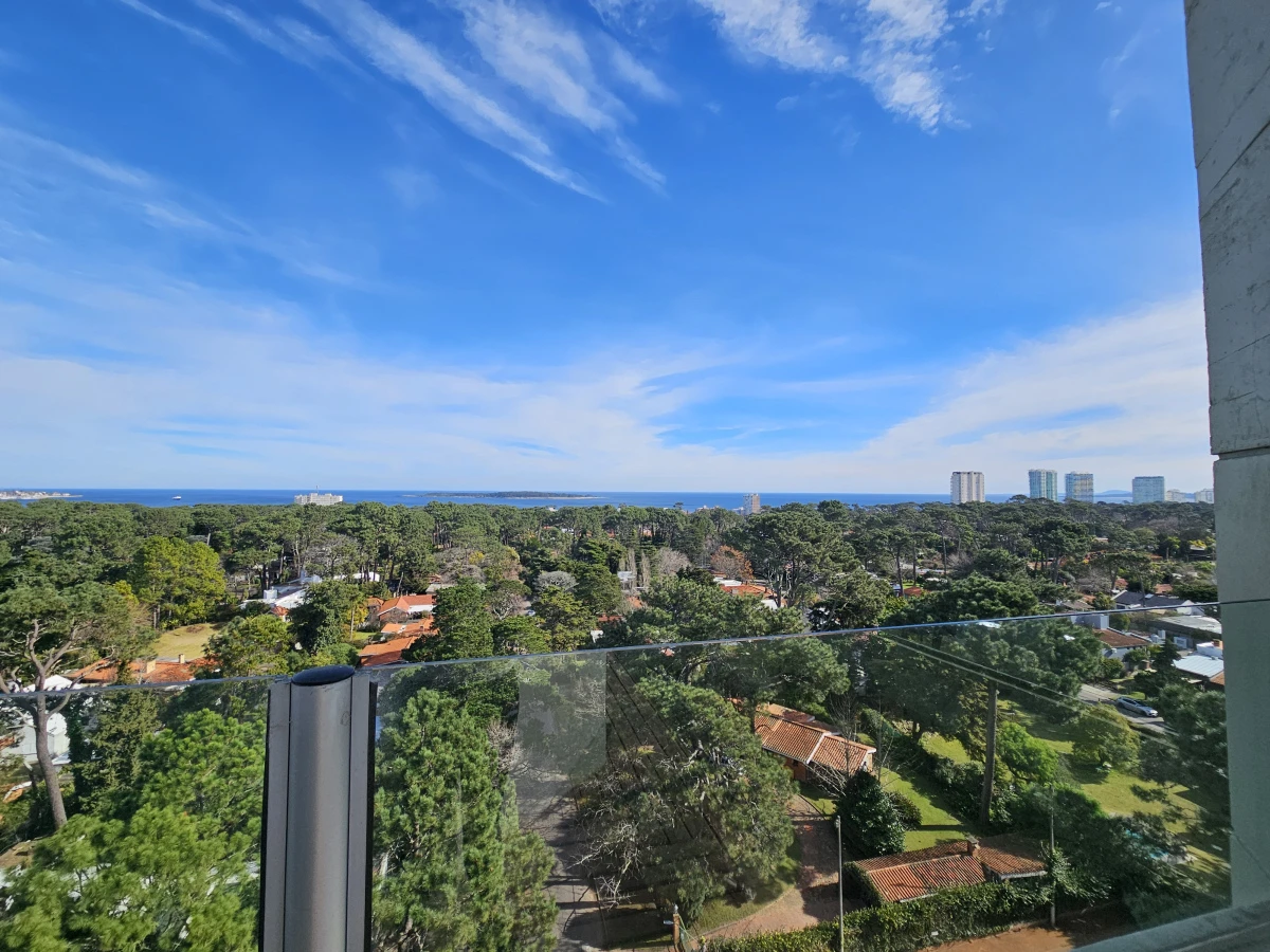 Penthouse en Roosevelt, Dos Cuartos, Dos Baños, 6 Personas, Psicina Cancha de Tenis