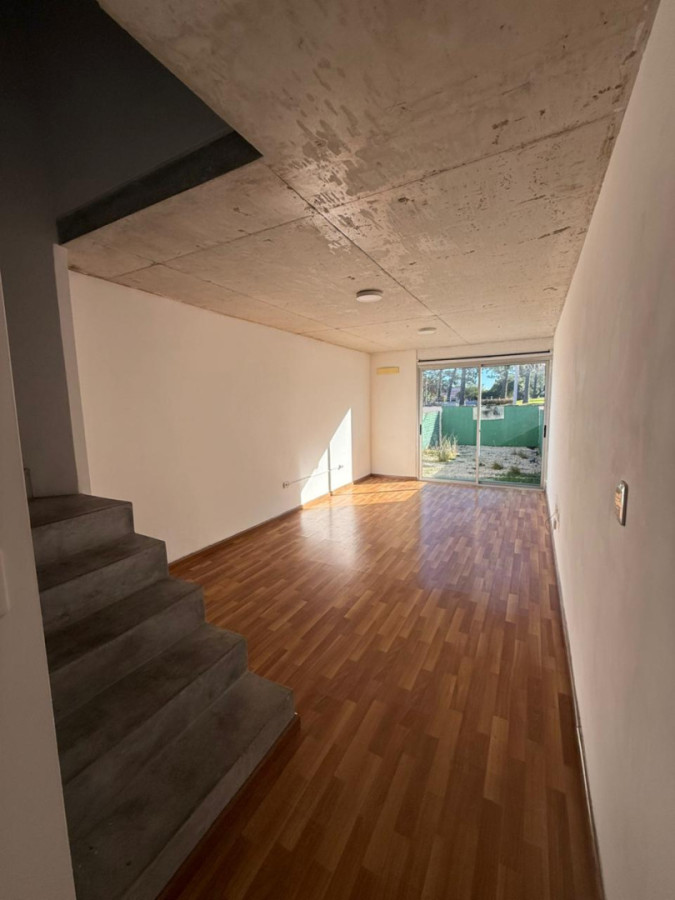 VENDE APARTAMENTO DE DOS DORMITORIOS CENTRO DE MALDONADO