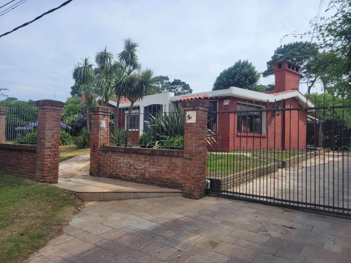 Casa en venta en zona de colegios entorno residencial y familiar