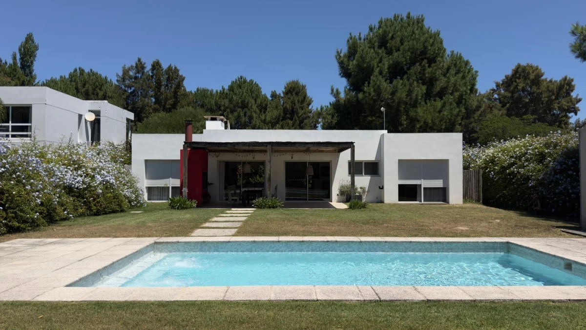 Casa en La Residence, Uruguay