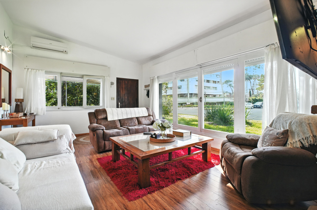 Casa 4 dorm 5 baños en al mansa, Punta del Este. Ubicación privilegiada