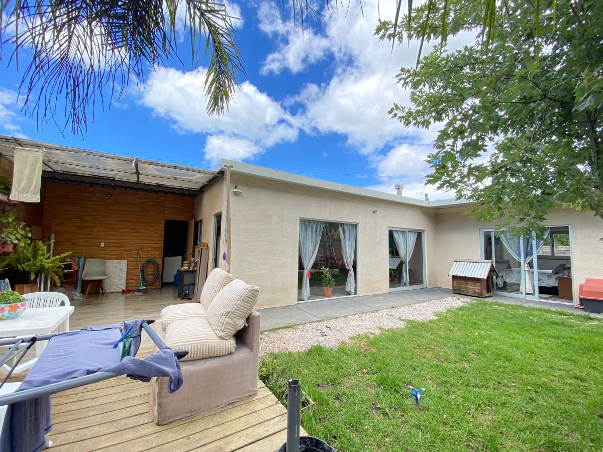 VENTA CASA BALNEARIO BUENOS AIRES 2 DORMITORIOS, A 700 metros del Mar