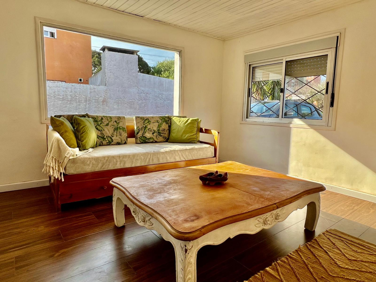 VENTA CASA PH 2 DORMITORIOS EN BARRIO IPORÁ 