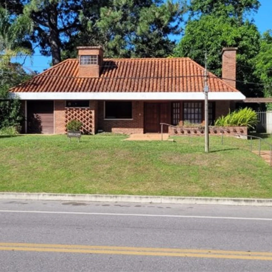 House in Cantegril, Uruguay