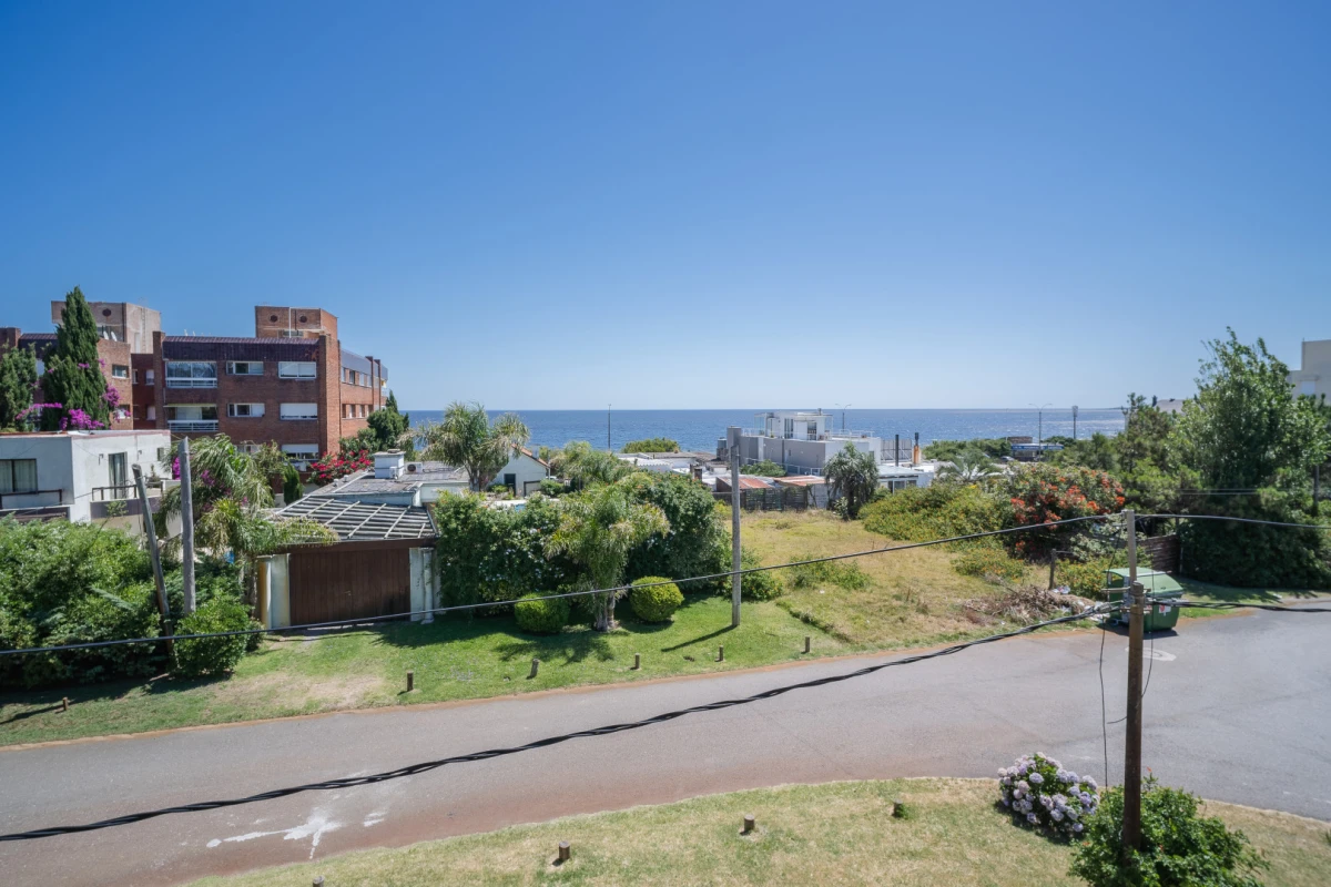 Alquiler anual Casa 4 dormitorios en parada 23 de la Mansa