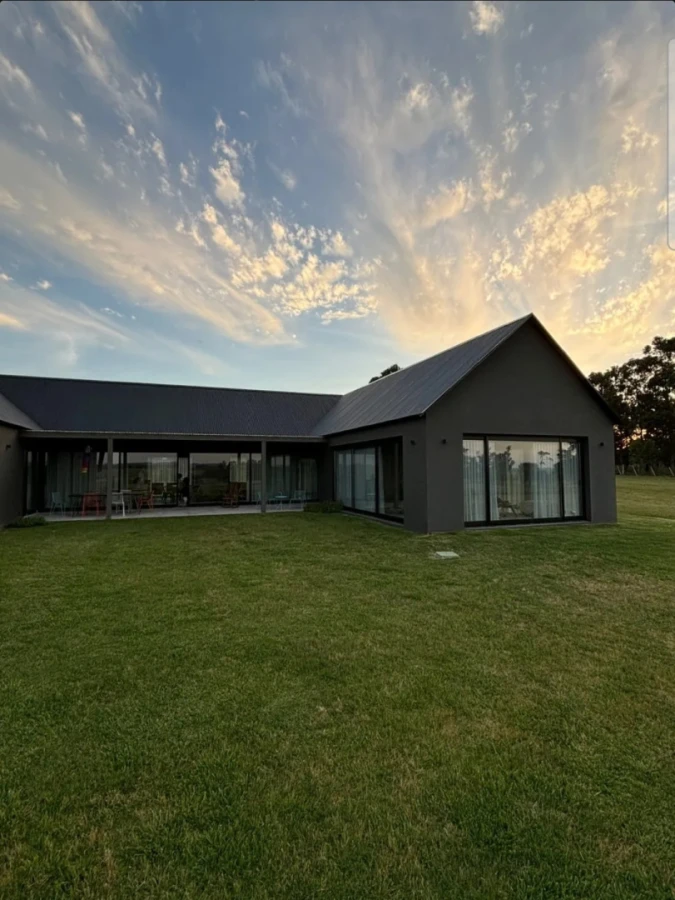 Casa en La Barra, Uruguay