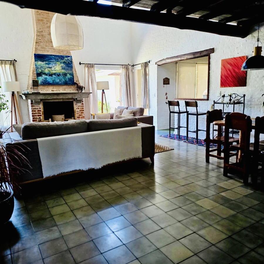 Venta casa de 4 dormitorios en la barra con piscina climatizada