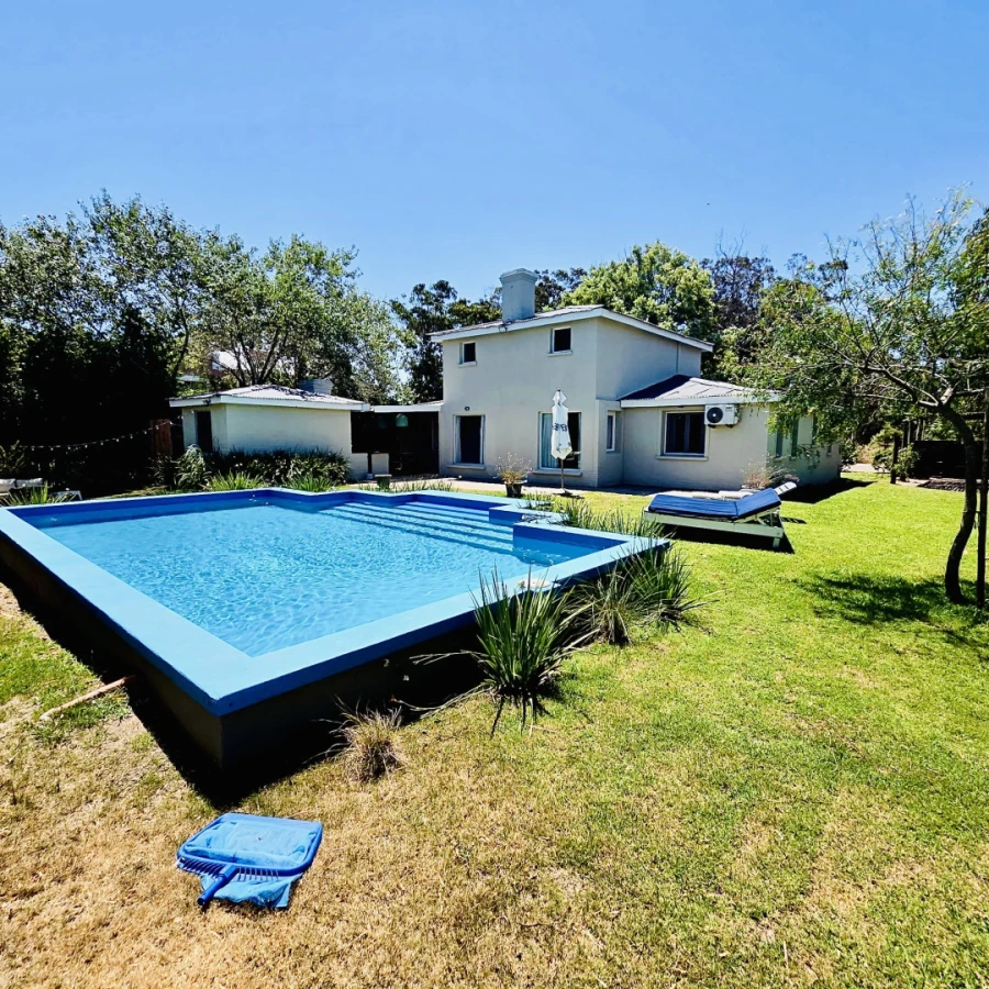 Casa en La Barra, Uruguay