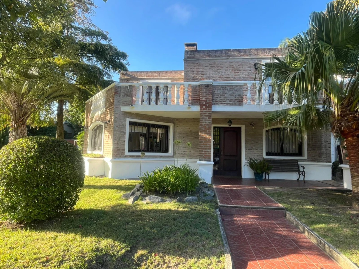 Alquiler Anual Casa de 3 Dormitorios en Pinares