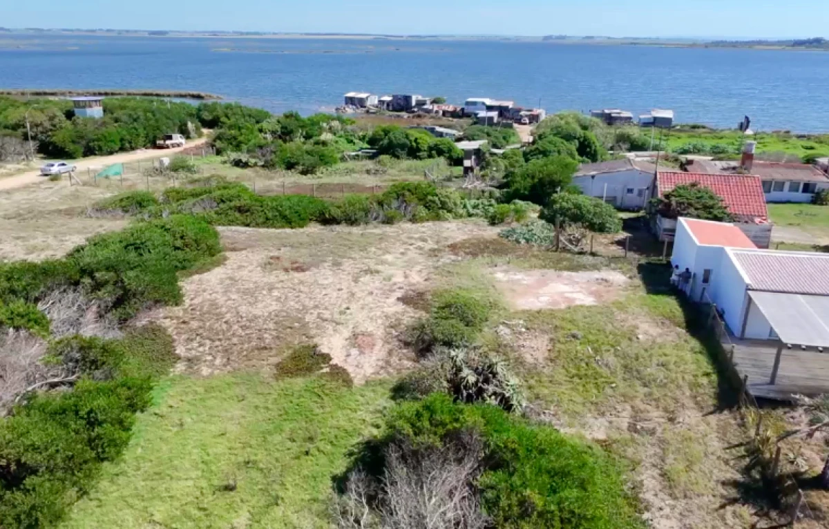 Venta de Terreno en Primera Línea en Santa Mónica