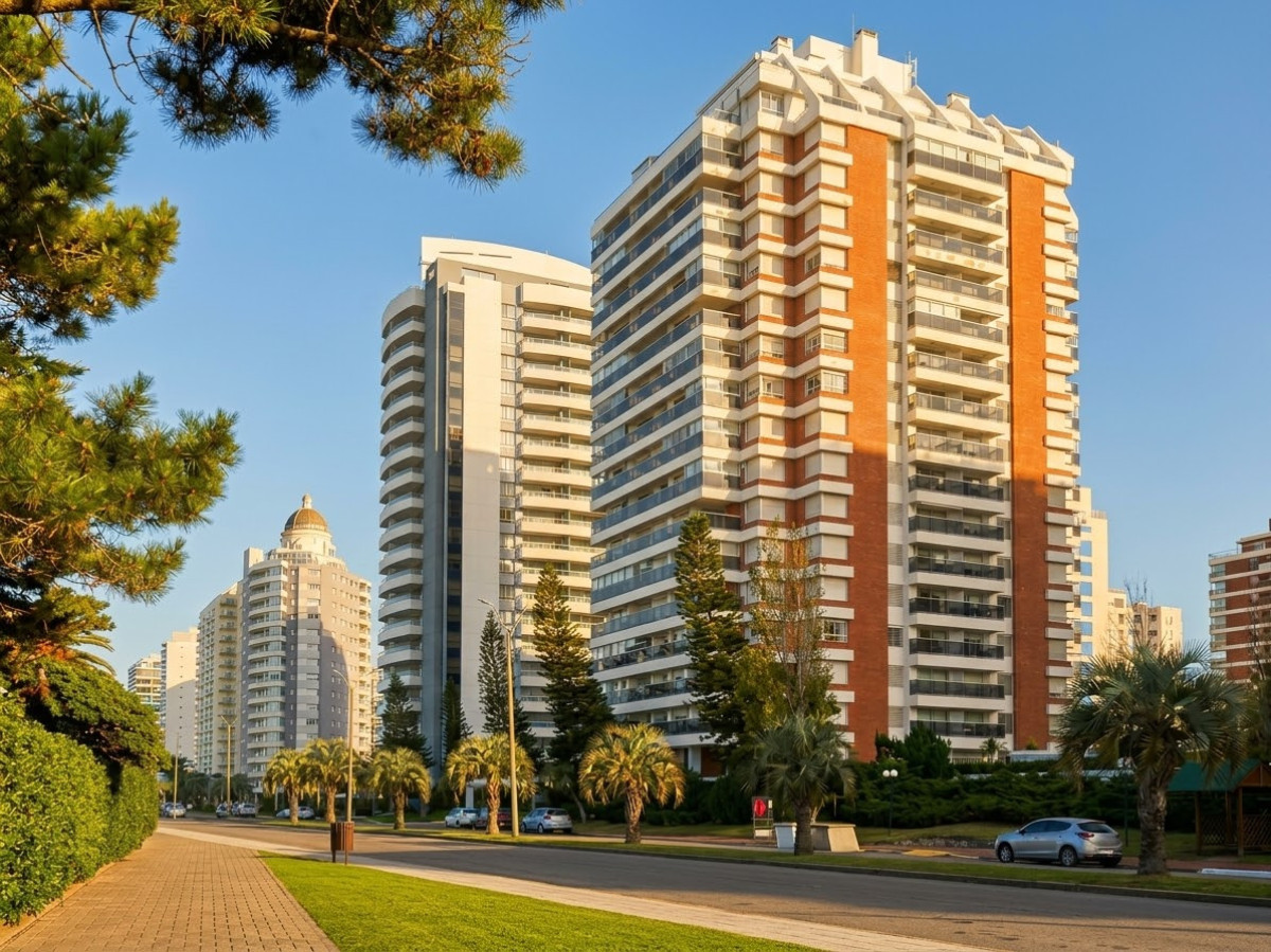 LONG BEACH Punta del este