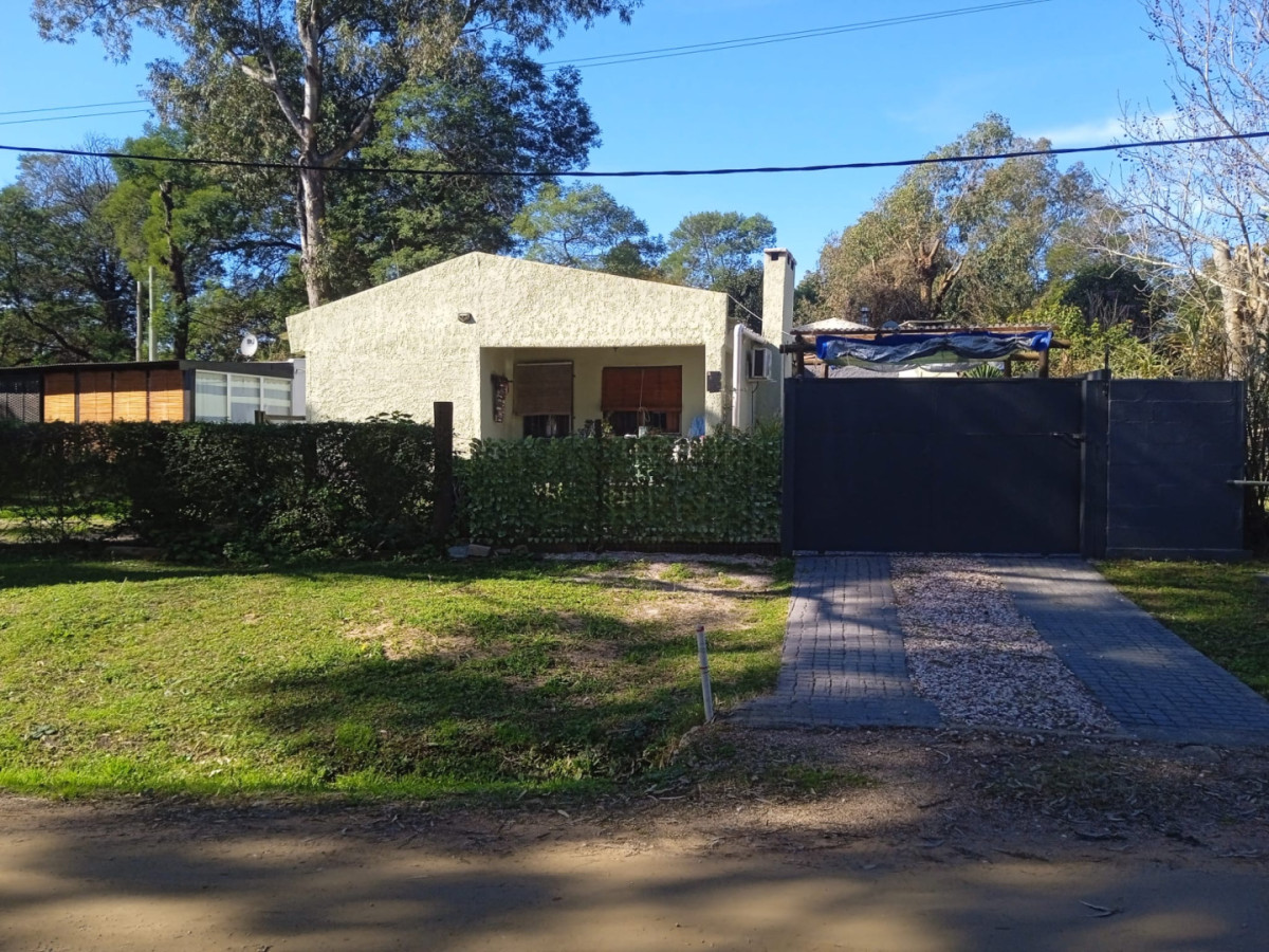 Venta dos casas en un padrón playa hermosa