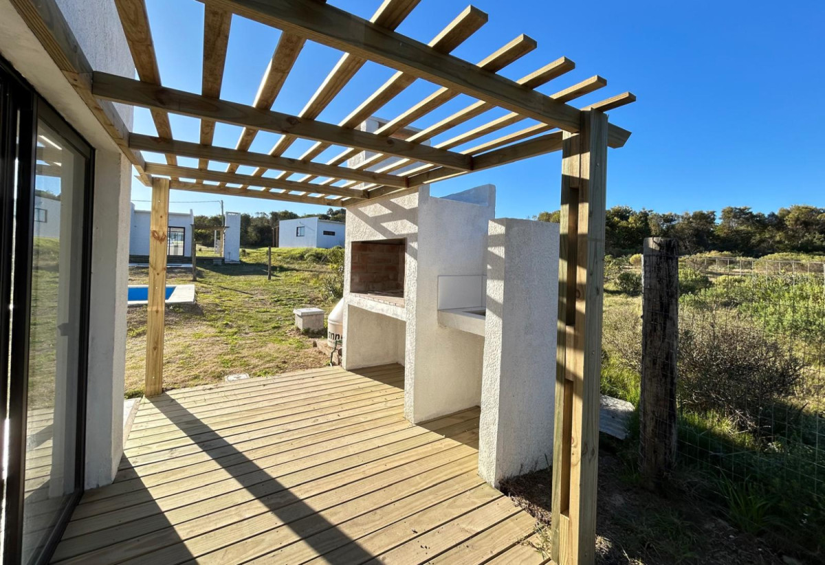 Casa en venta a estrenar piscina en Barra de Portezuelo 