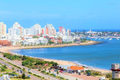 Espléndido apartamento de 2 Domitorios. Seasons Tower