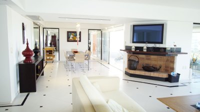 Espléndido Apto de 3 Suites y dep. Aguas Azules