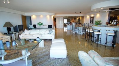 Excelente apartamento 4 Dormitorios y Dep. Estrella de Mar