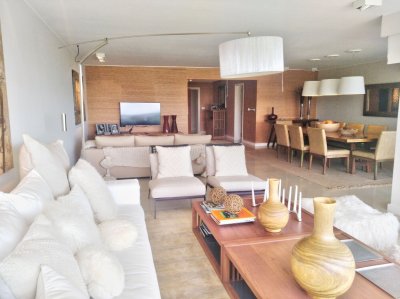 Apartamento, 3 dormitorios + dep, 1era línea de mar, Rincon del Indio, Punta del Este