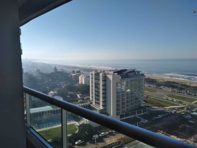 3 dormitorios más dependencia de servicio