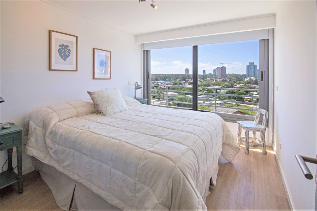 Moderno Apartamento 2 Dormitorios. Alexander Boulevard, Punta del Este