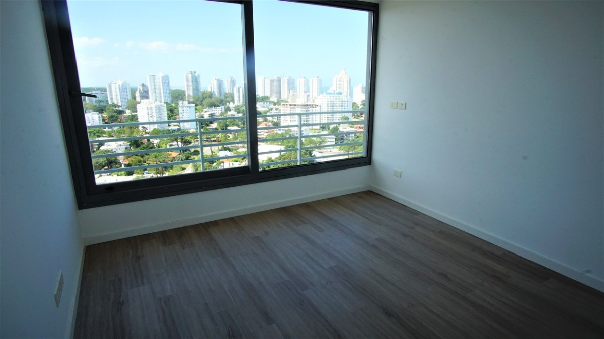 Apartamento en Piso Alto, A Estrenar, 2 Dormitorios, Alexander Boulevard.