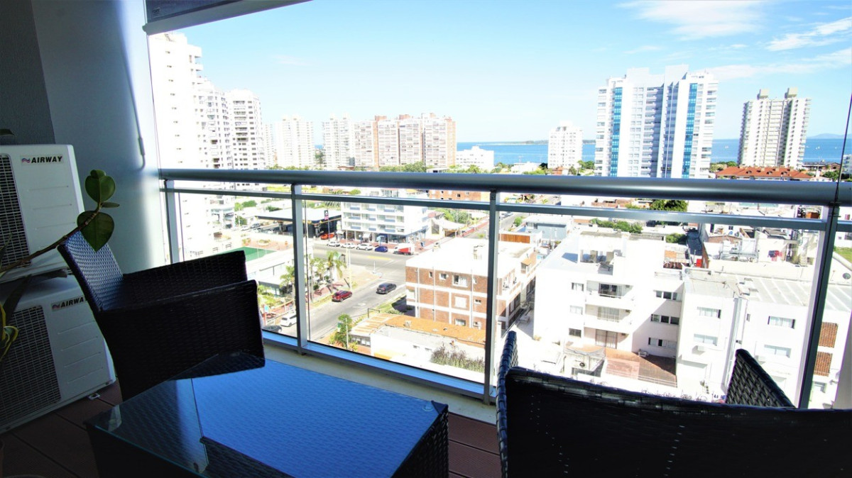 Moderno Apartamento 1 dormitorio y medio, a metros del mar, Onix, Punta del Este