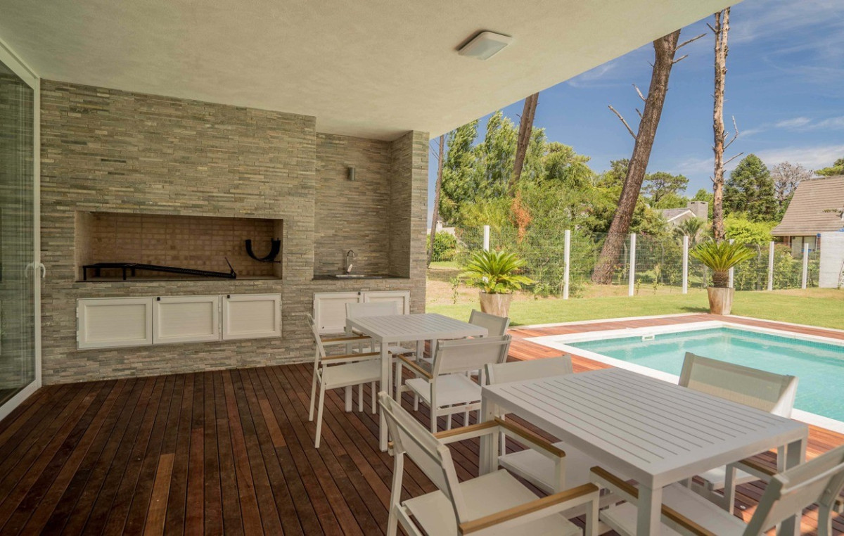 Residencia premium a estrenar, 4 suites y dep. Boulevard Park