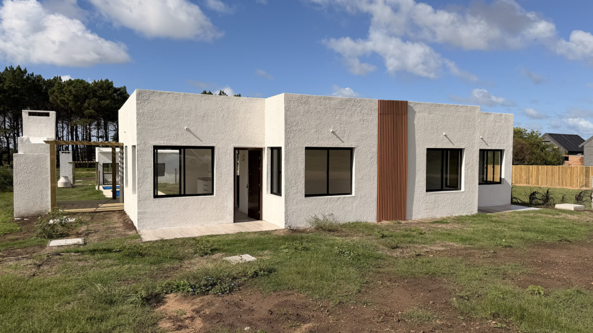Casas a dos cuadras del Mar Barra de Portezuelo