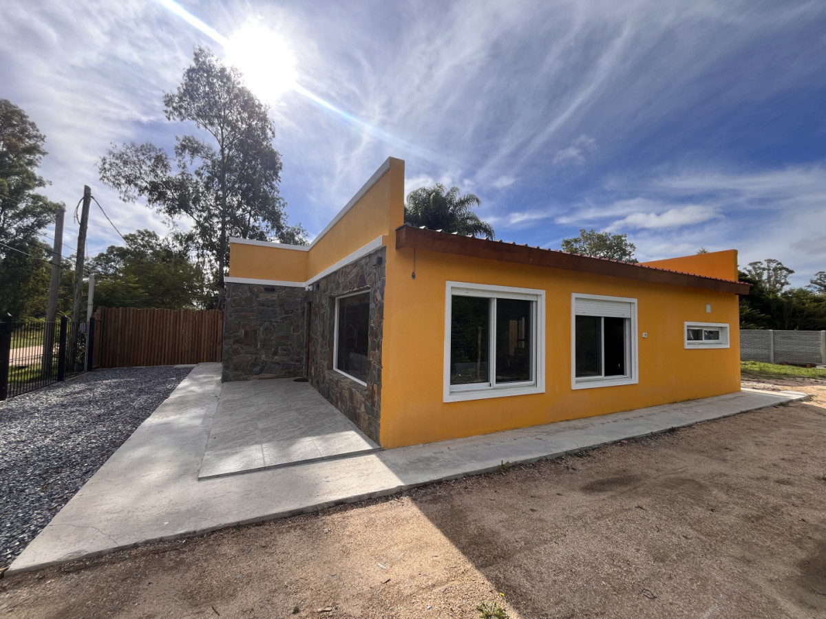 Casa en alquiler temporal de dos dormitorios en sauce de portezuelo 