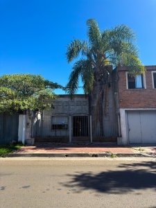 Casa 4 dormitorios 3 baños Paysandu centro