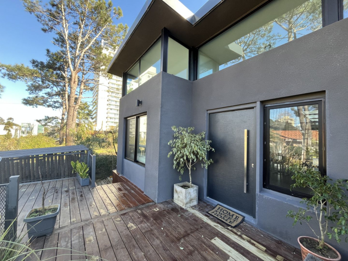 Imagen de Casa en venta de 3 dormitorios en Lugano, Punta del Este
