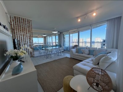 Apartamento en alquiler invernal de 2 dormitorios en Ocean Drive torre 2