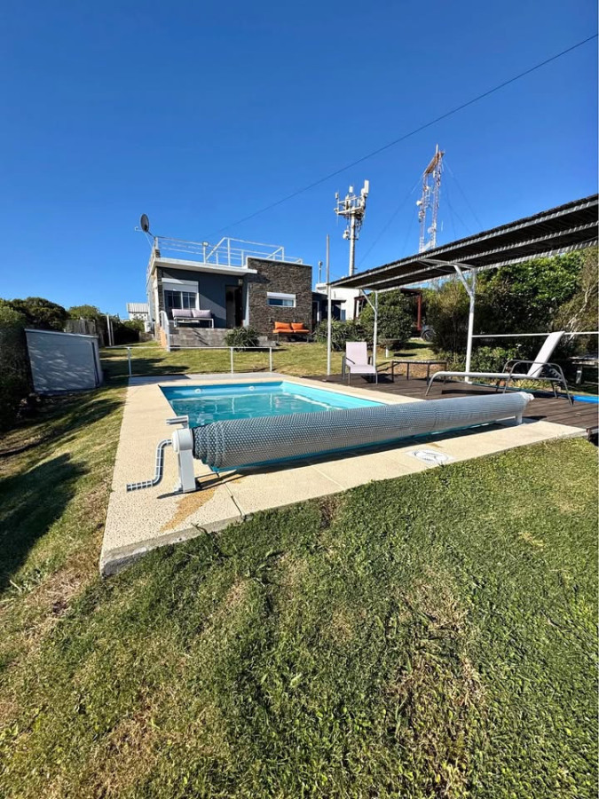 Se alquila casa en el cerro San Antonio