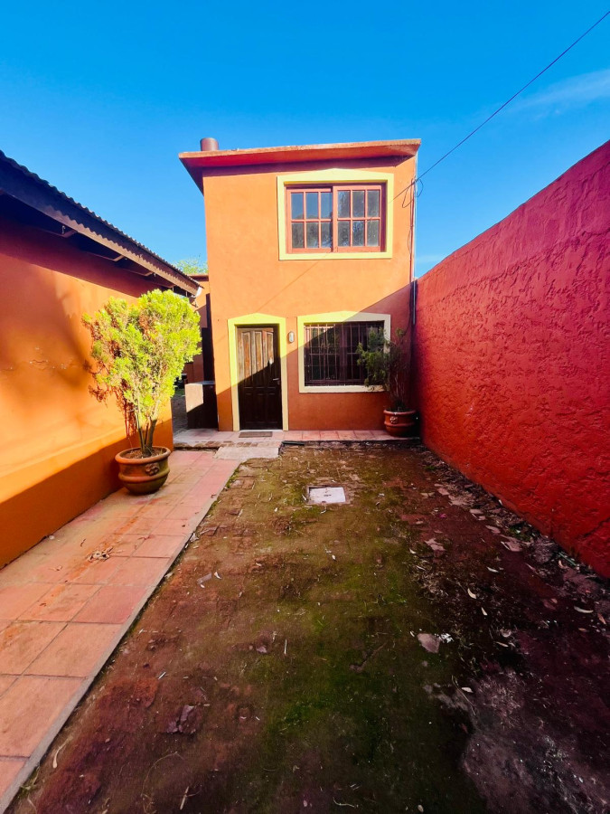 Se alquila casa con Yacusi en El Tesoro