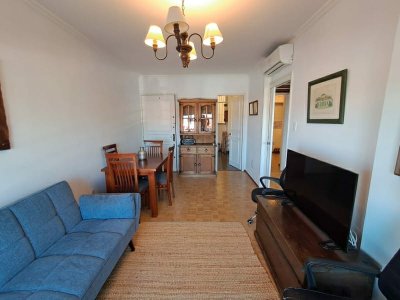 Alquiler Apartamento 2 Dormitorios Rambla, Frente Al Mar  Amoblado, Seguridad 24 Hs, T